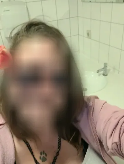 Nasra, 33