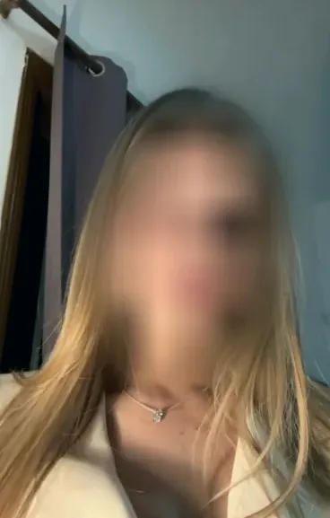 Natalia, 22