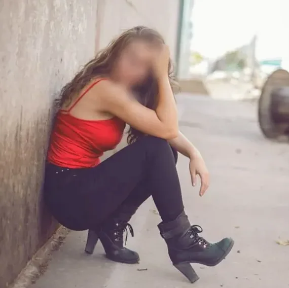 Natalia, 37