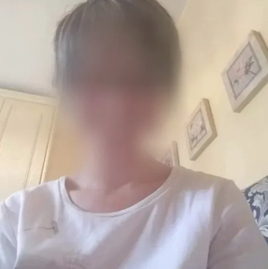Nina, 34