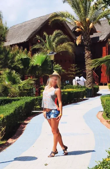 Saara, 32